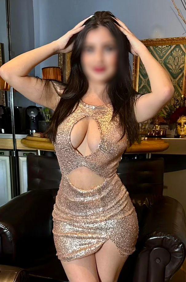 640262571: Chica busca chico en Barcelona