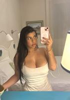 614053268: Chica busca chico en Málaga