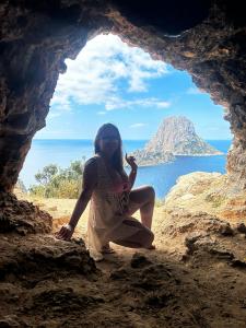 Chica busca chico en Ibiza: 