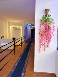 643587406: Chica busca chico en Madrid