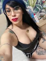 664123497: Chica busca chico en Barcelona