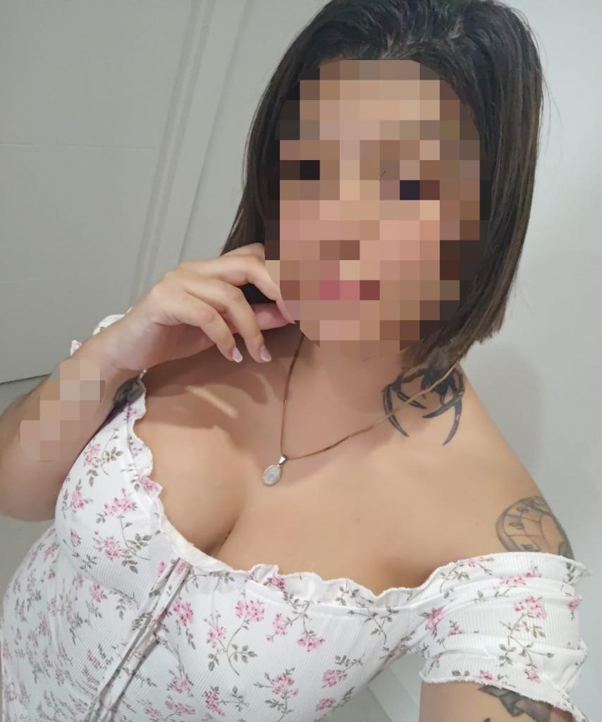 697624169: Chica busca chico en Málaga