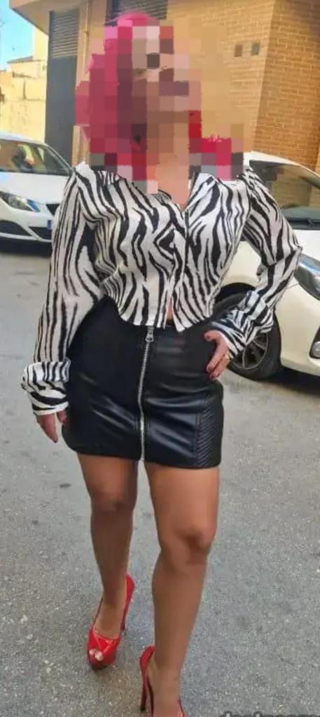 604237918: Chica busca chico en Madrid