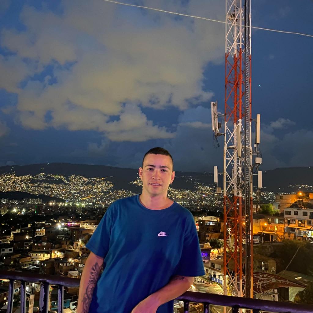 Chico busca chica en Valencia: 