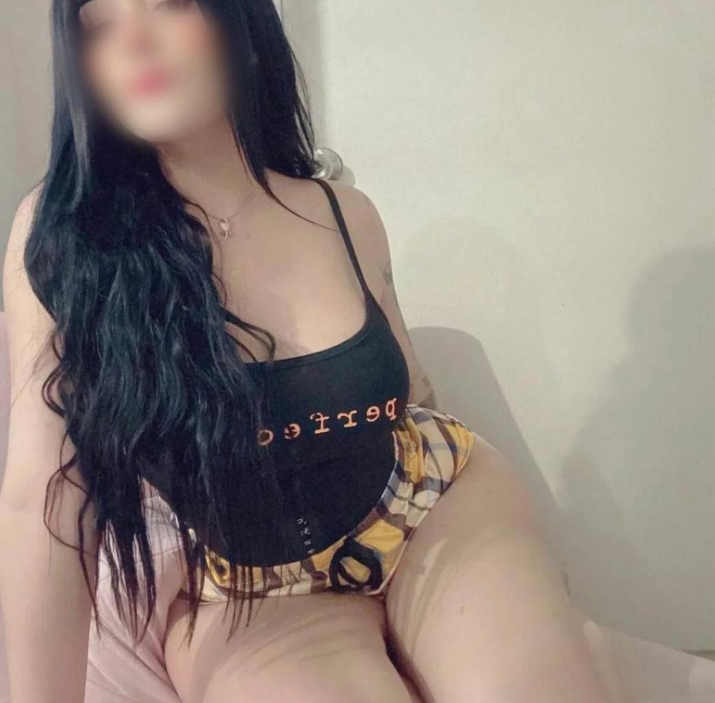 634071468: Chica busca chico en Granada