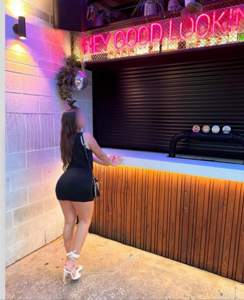 617825577: Chica busca chico en Lérida