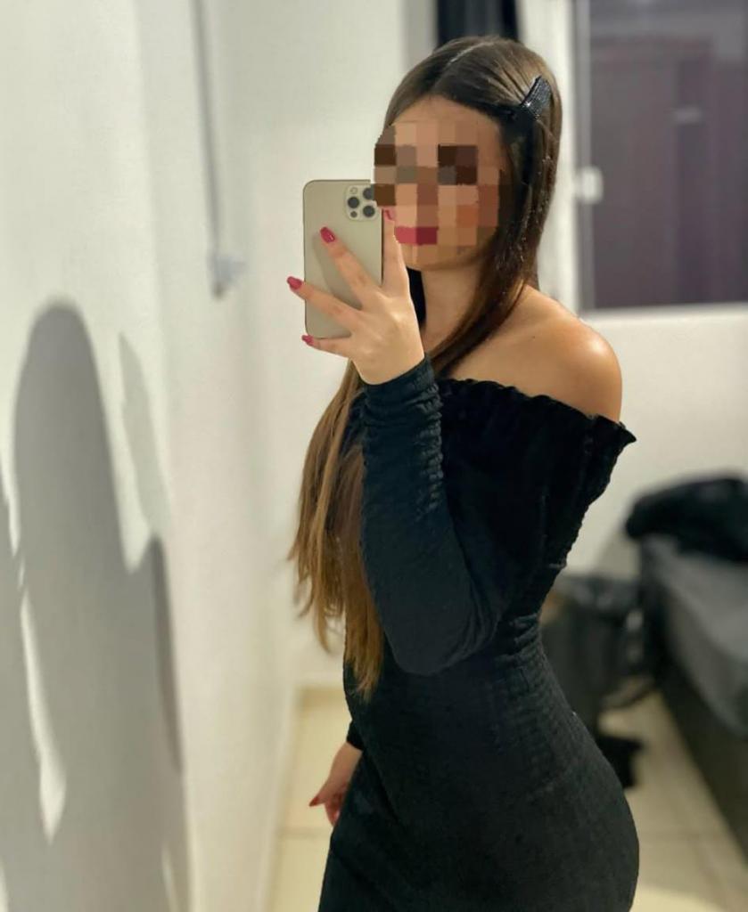 613978788: Chica busca chico en Cádiz