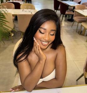 613909874: Chica busca chico en Madrid