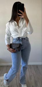 613746288: Chica busca chico en Menorca