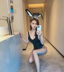 632211057: Chica busca chico en Zaragoza