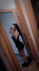 607589178: Chica busca chico en Barcelona