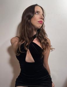 610990307: Chica busca chico en Murcia