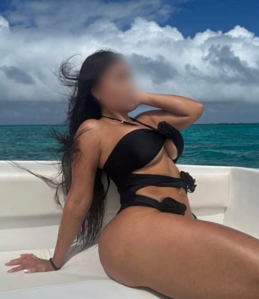 672892217: Chica busca chico en Granada