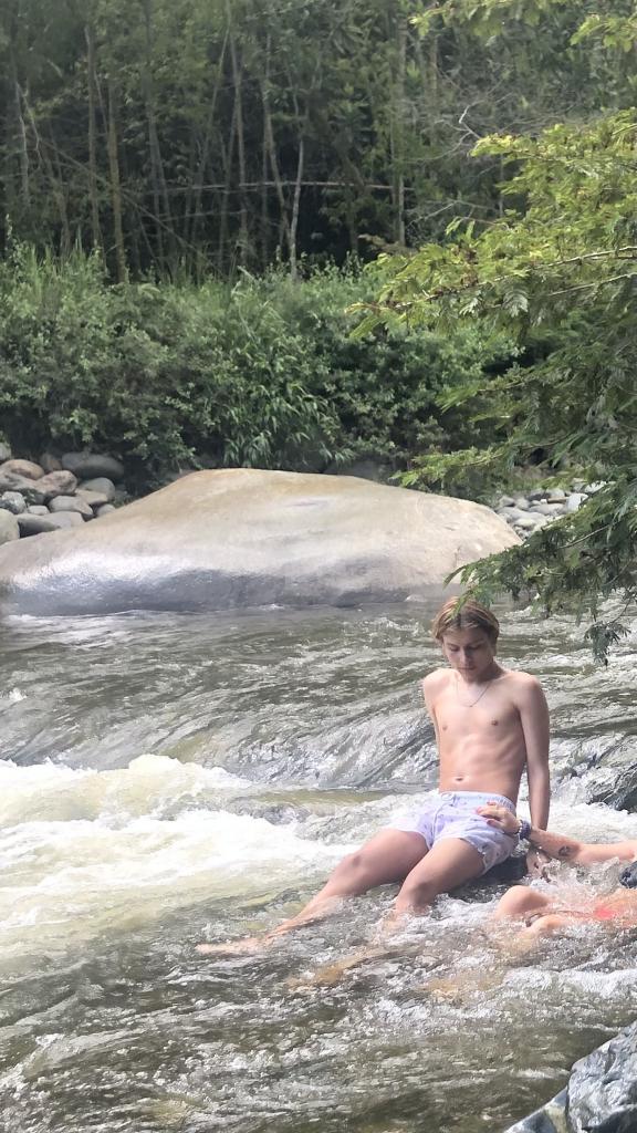 627099834: Chico busca chica en Zaragoza