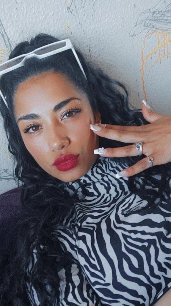 614507867: Chica busca chico en Asturias