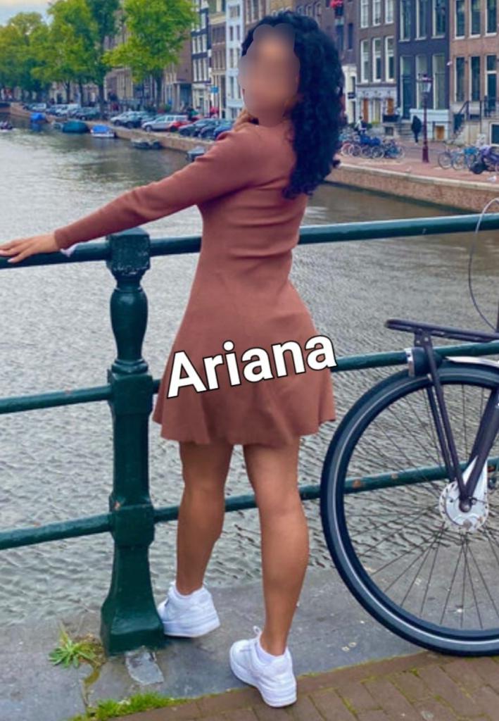 613804629: Chica busca chico en Barcelona