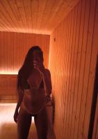 635763210: Chica busca chico en Barcelona