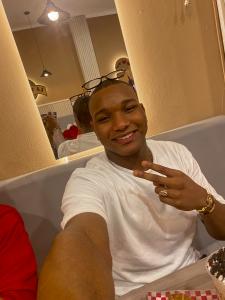 Chico busca chica en Las Palmas: 