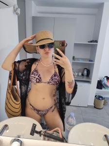 641302245: Chica busca chico en Málaga