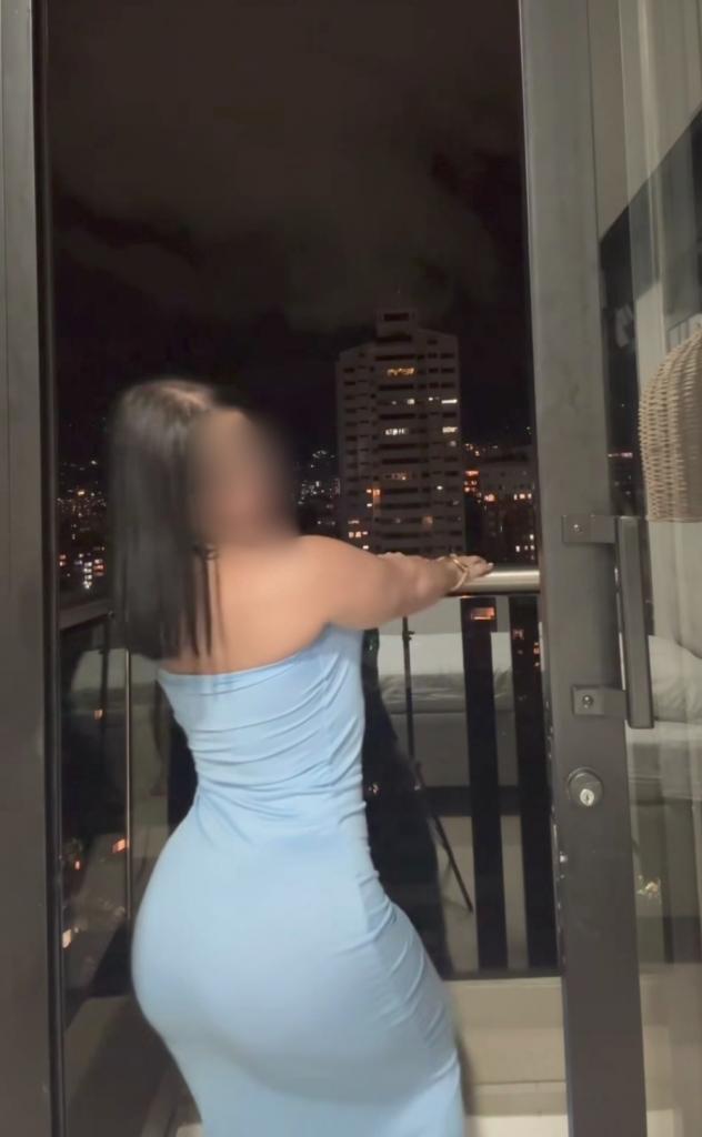 634372280: Chica busca chico en Sevilla