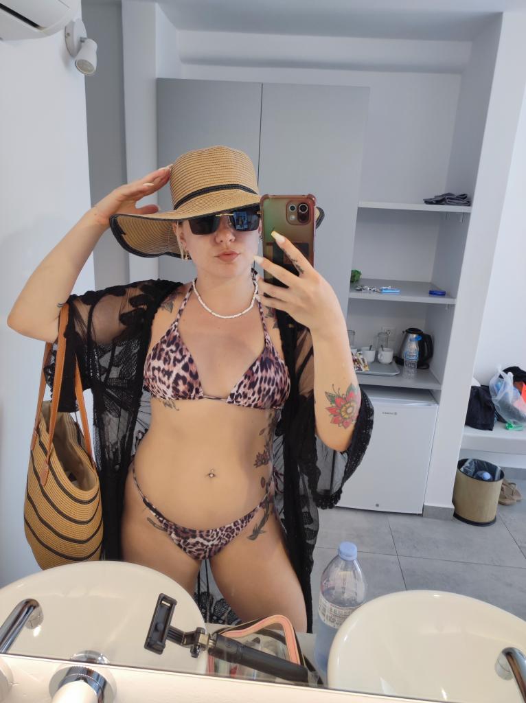 641302245: Chica busca chico en Málaga