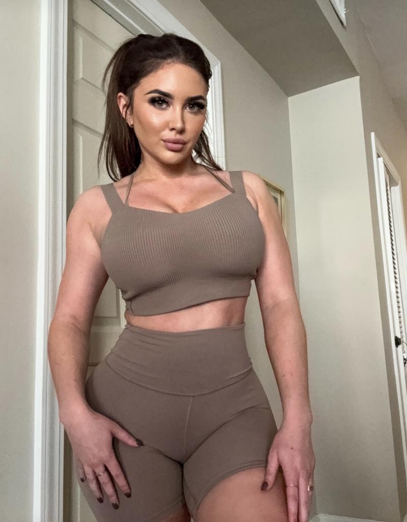 Chica busca chico en Granada: 