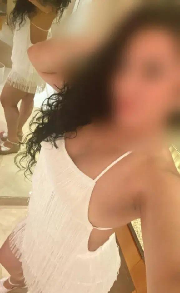 604331724: Chica busca chico en León