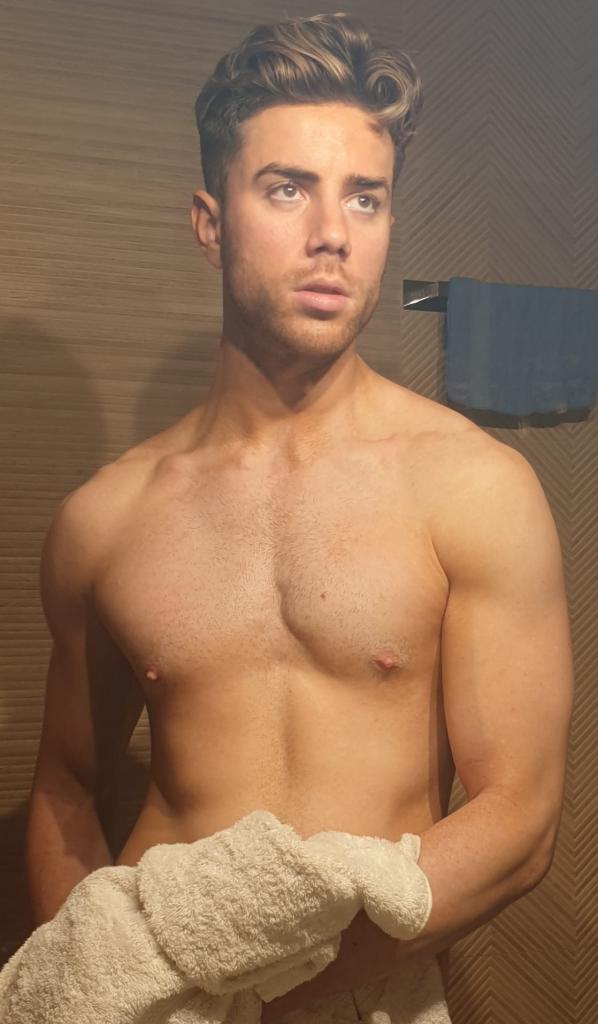 Chico busca chica en Sevilla: 