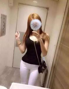 637779828: Chica busca chico en Barcelona