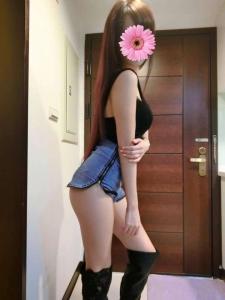 637779828: Chica busca chico en Barcelona