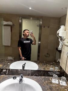 Chico busca chica en Barcelona: 