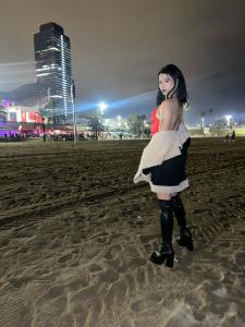 611277197: Chica busca chico en Barcelona