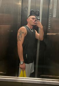 641454323: Chico busca chica en Barcelona