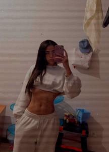 637731615: Chica busca chico en Barcelona