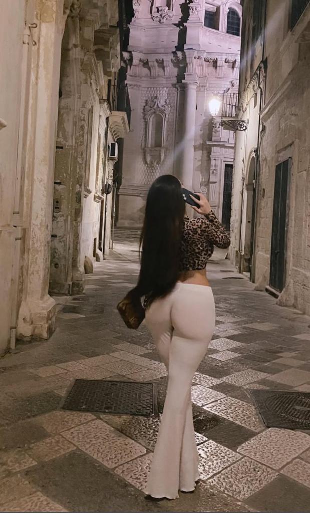 667329788: Chica busca chico en Málaga