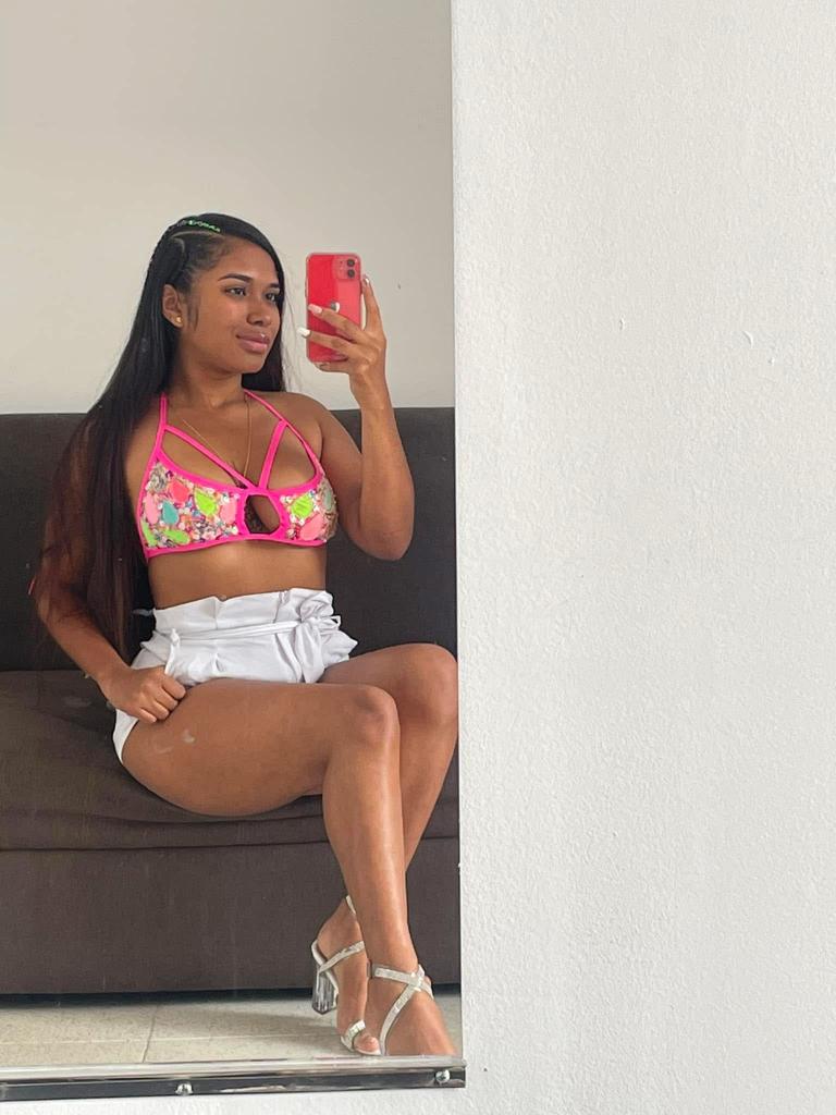 Chica busca chico en Tenerife: 