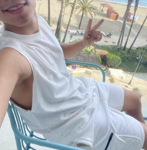 Chico busca chica en Sevilla: 