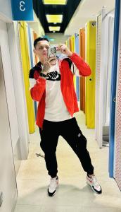 614772935: Chico busca chica en Murcia