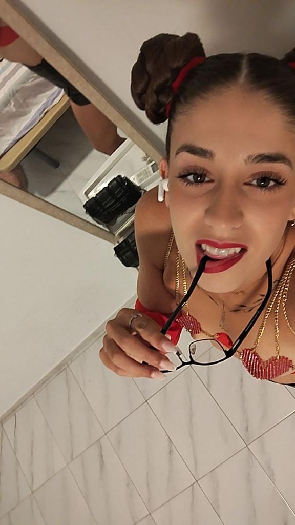 641109914: Chica busca chico en Sevilla