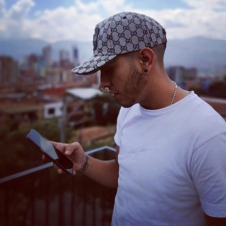 600672450: Chico busca chica en Barcelona