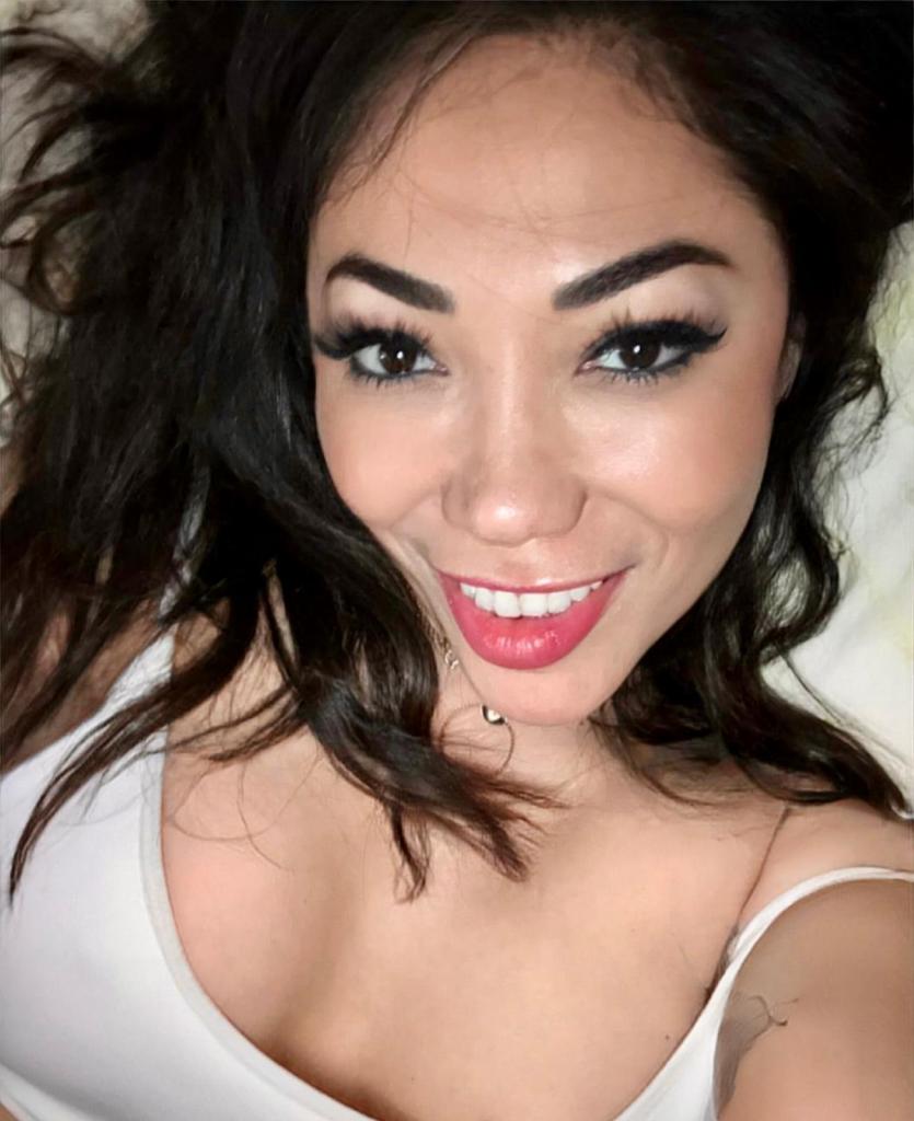 634832178: Chica busca chico en Sevilla