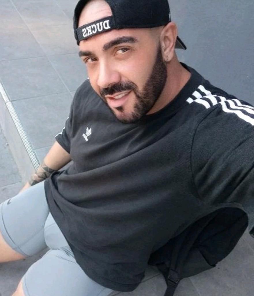 Chico busca chica en Málaga: 