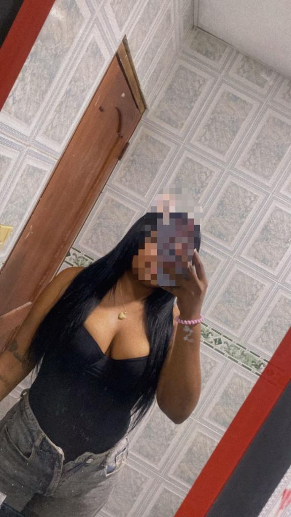 742063327: Chica busca chico en Huesca