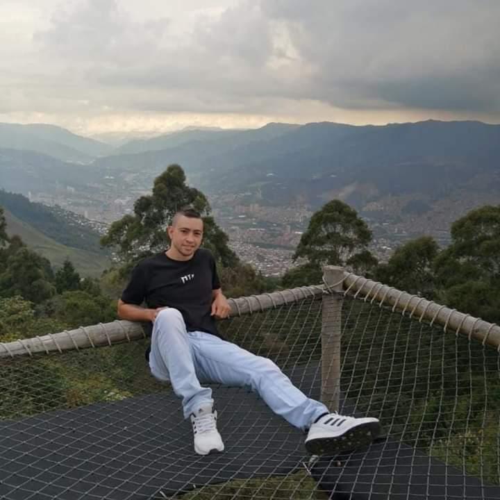 Chico busca chica en Valencia: 