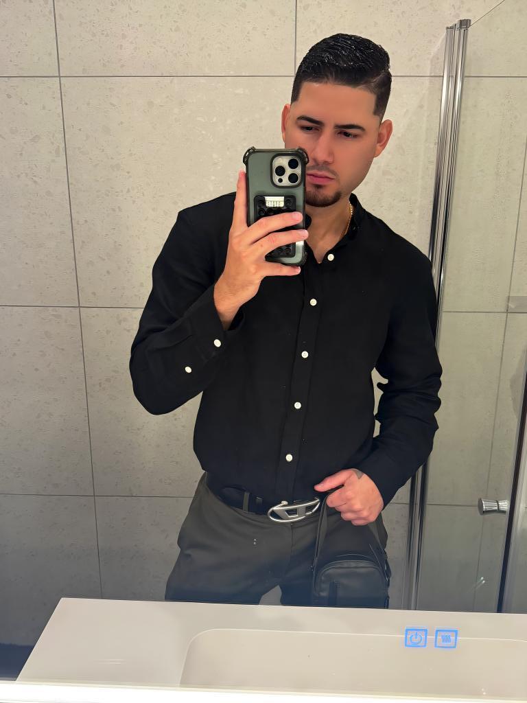 669911338: Chico busca chica en Madrid