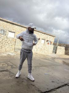 633376662: Chico busca chica en Cádiz