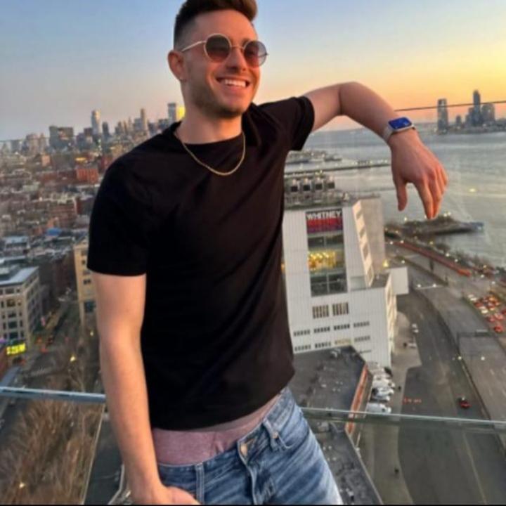 Chico busca chica en Melilla: 