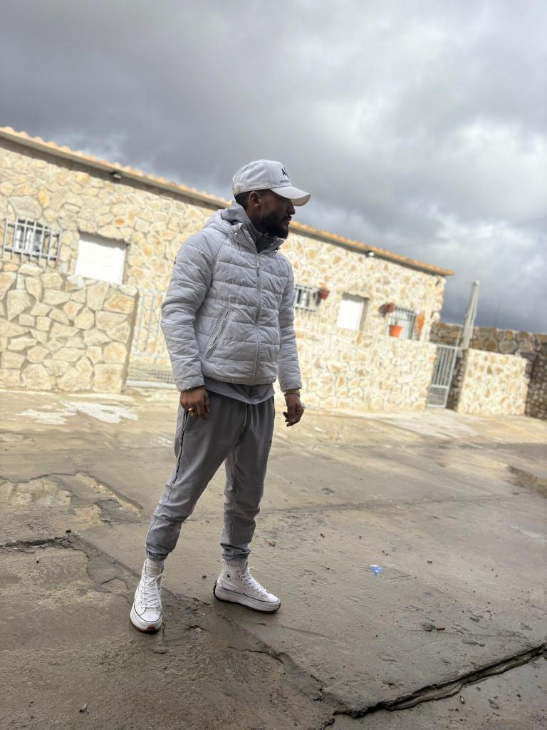 Chico busca chica en Cádiz: 