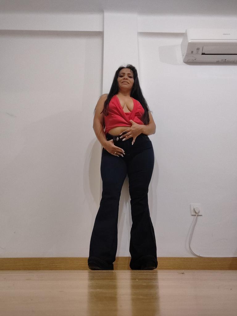 666805493: Chica busca chico en Cádiz