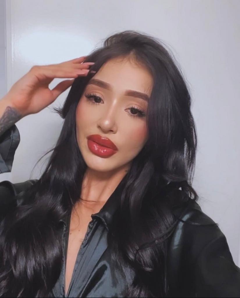 672812599: Chica busca chico en Barcelona